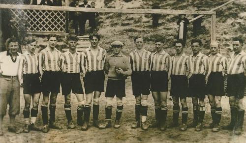 Die erste Fussballmannschaft des TSV Kühbach 1933